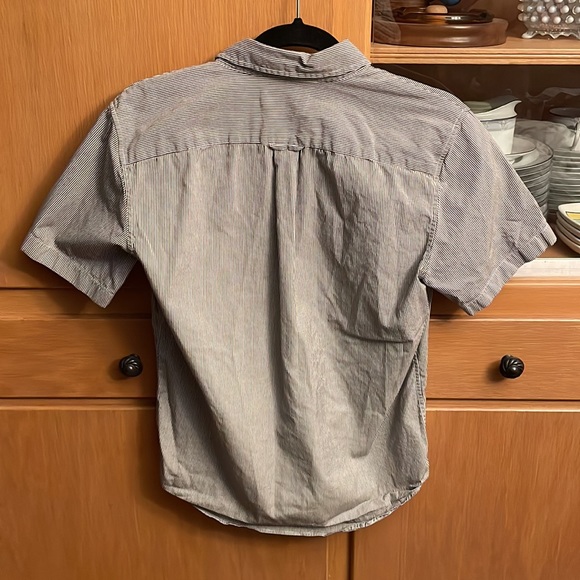 Everlane Men's Striped Button Down Shirt - Picture 4 of 5